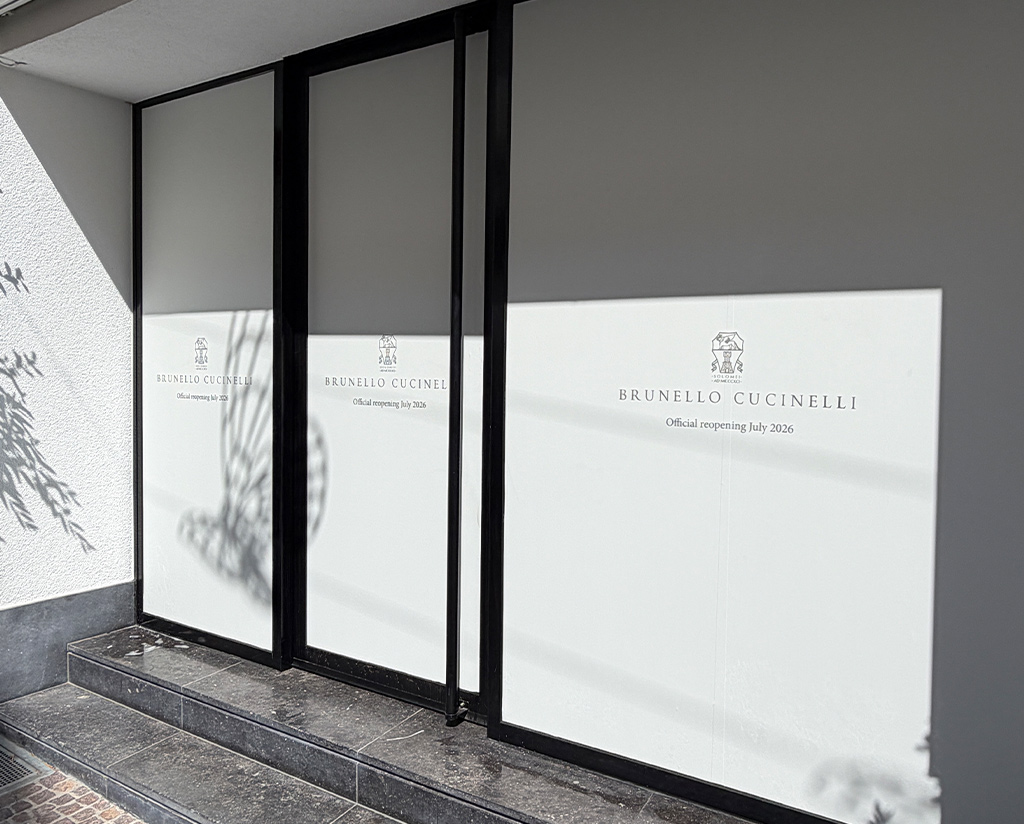 vinyle-adhesif-plein-magasin-vitrine-luxembourg-ville-02 Nous avons réalisé le semi-covering de l'utilitaire de notre cliente à Saint-Leger • Belgique
